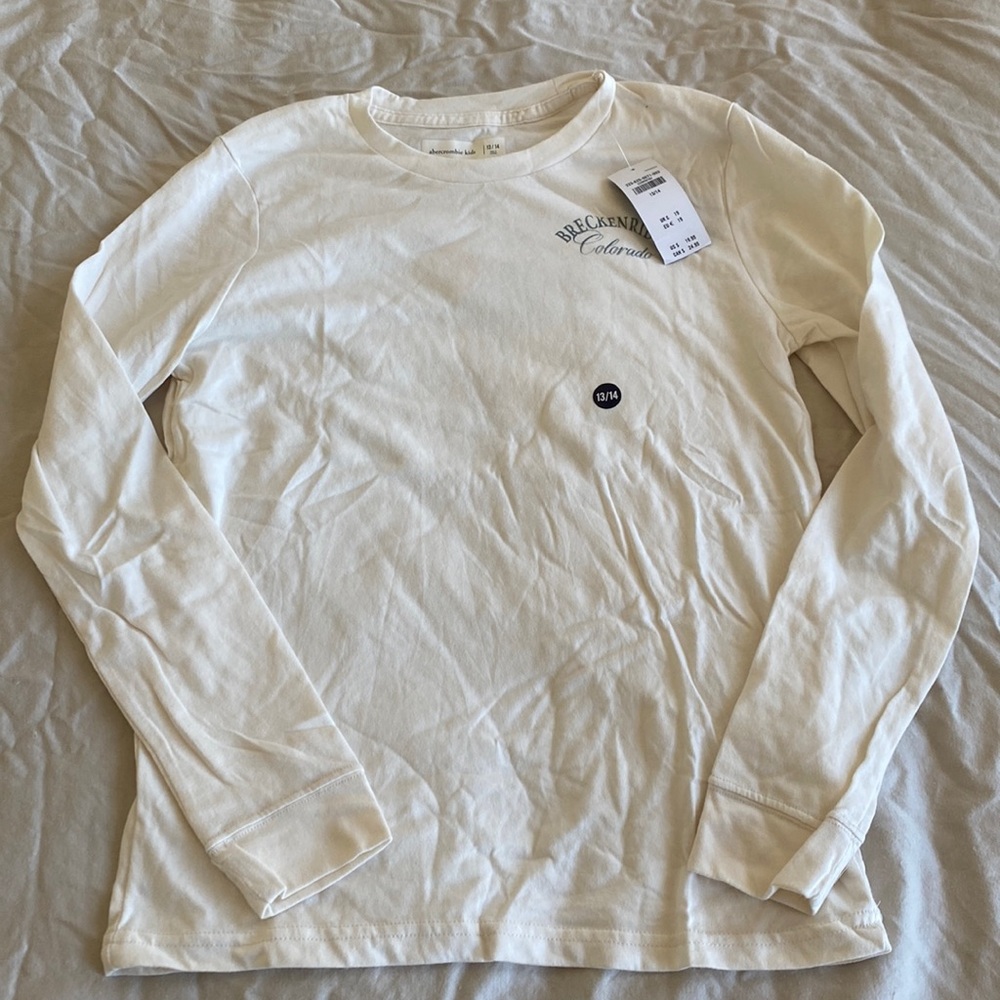 Abercrombie Kids white long sleeve graphic tee - sz 13/14 - brand new tags on!